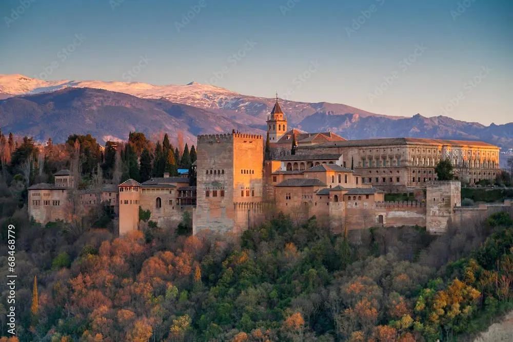 4 Balconies House, Central And Near The Alhambra Granada